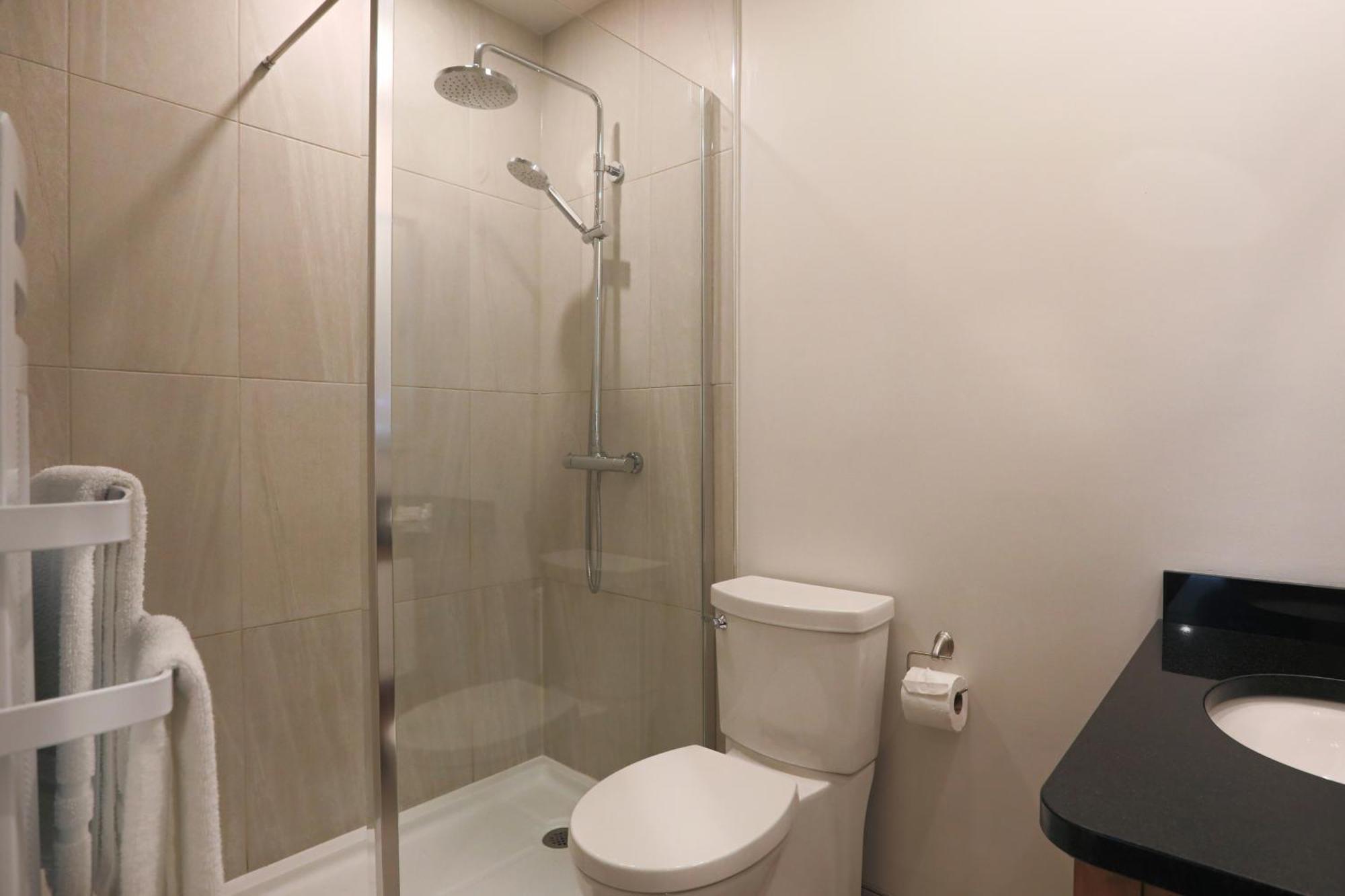 Hotel & Cie Sainte Anne des Monts Ruang foto